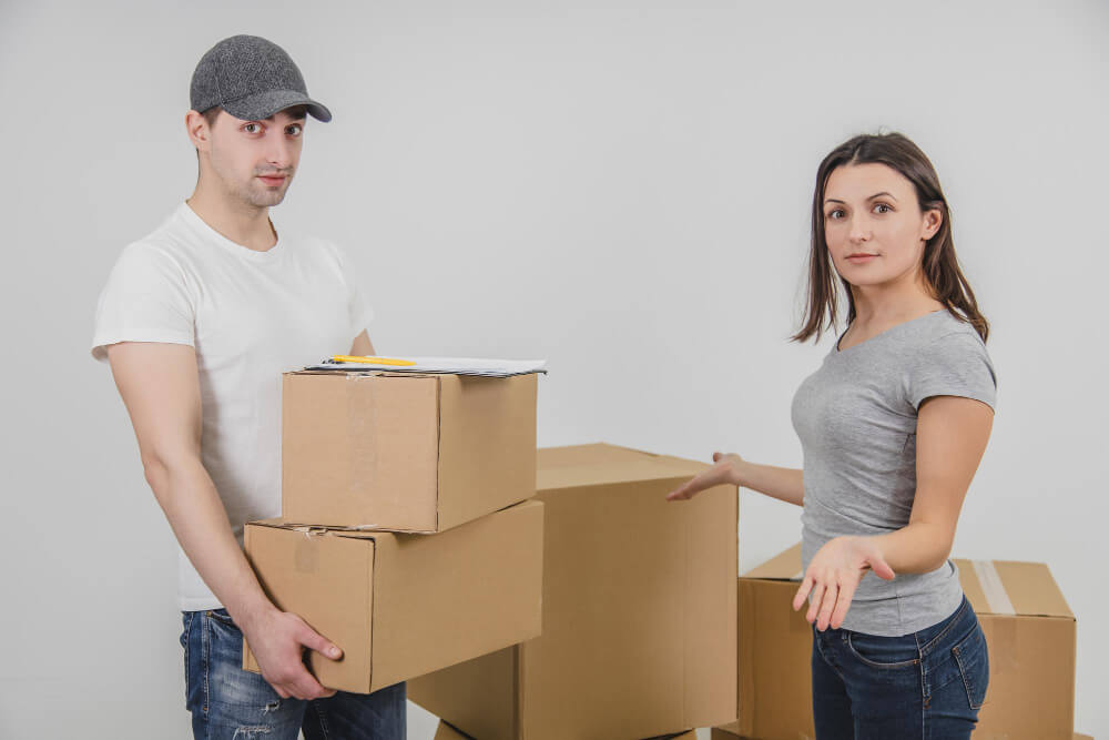 DHL o UPS: quale conviene per spedire all'estero